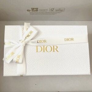 CHRISTIAN DIOR Empty Gift Box 8.4”x 4.8”x 2.8” Tissue & Ribbon Magnetic Closure